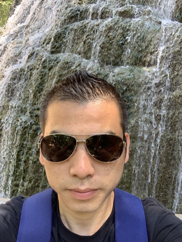 高兴的第二张照片--永泰征婚网