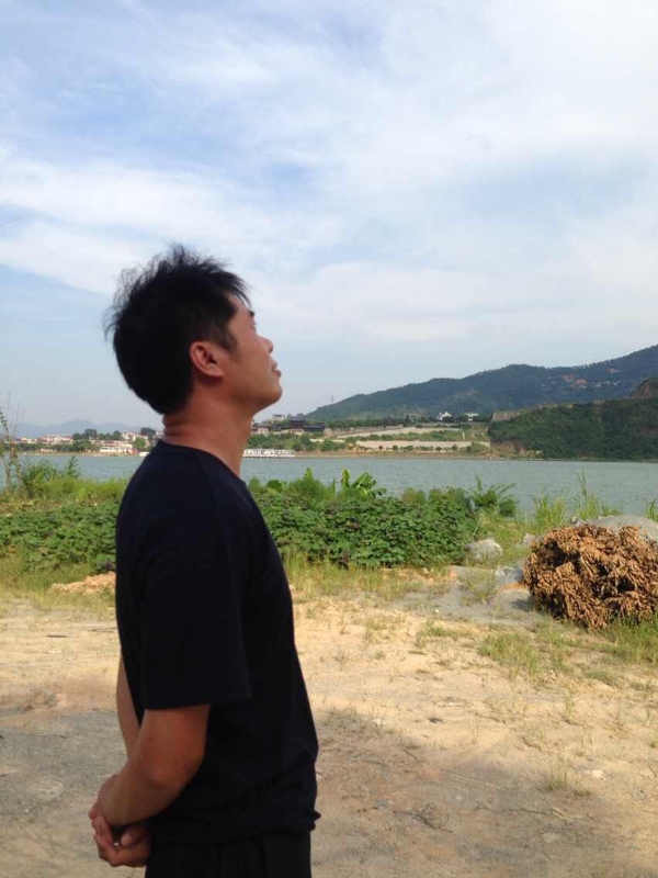 雾里看花的第一张照片--永泰征婚网