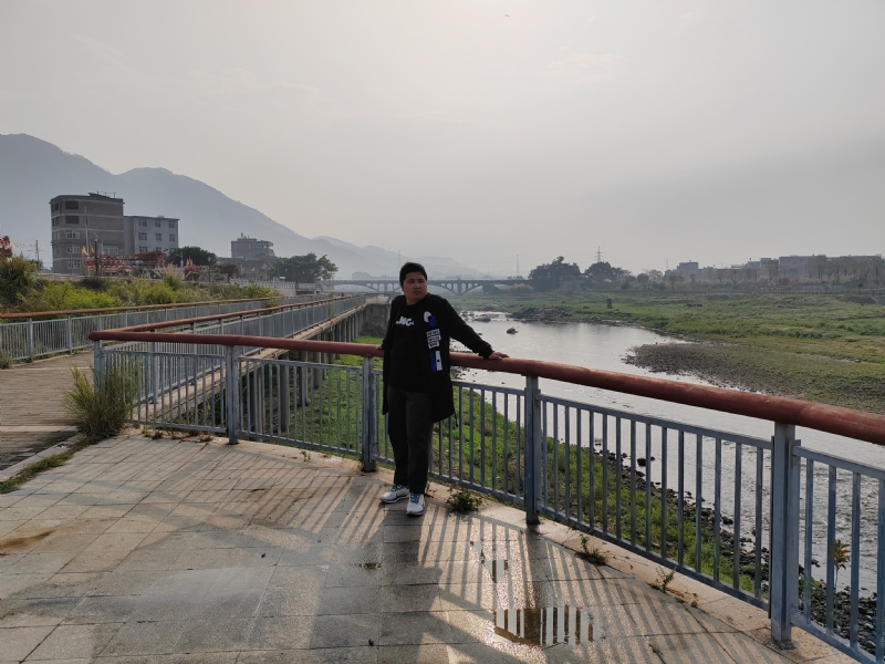 笑看蓝天的第一张照片--永泰征婚网